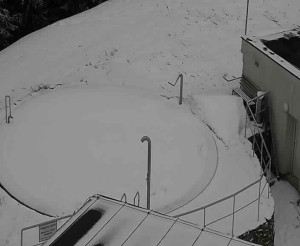 Ski areál SEVERKA v Dolní Lomné - Pohled na bazén - 5.3.2023 v 10:00