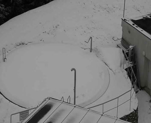 Ski areál SEVERKA v Dolní Lomné - Pohled na bazén - 5.3.2023 v 11:00