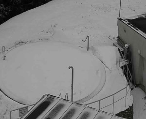 Ski areál SEVERKA v Dolní Lomné - Pohled na bazén - 5.3.2023 v 14:00