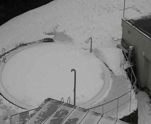 Ski areál SEVERKA v Dolní Lomné - Pohled na bazén - 7.3.2023 v 09:01