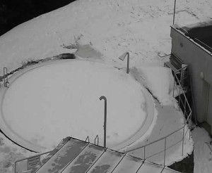 Ski areál SEVERKA v Dolní Lomné - Pohled na bazén - 7.3.2023 v 11:01