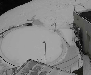 Ski areál SEVERKA v Dolní Lomné - Pohled na bazén - 7.3.2023 v 12:01
