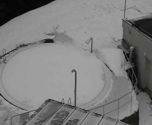 Ski areál SEVERKA v Dolní Lomné - Pohled na bazén - 7.3.2023 v 13:01