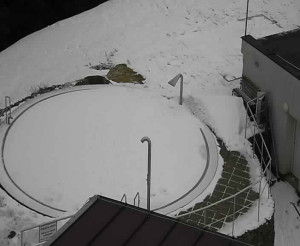 Ski areál SEVERKA v Dolní Lomné - Pohled na bazén - 7.3.2023 v 17:01