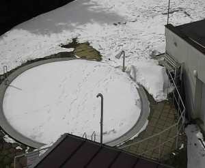 Ski areál SEVERKA v Dolní Lomné - Pohled na bazén - 8.3.2023 v 12:01
