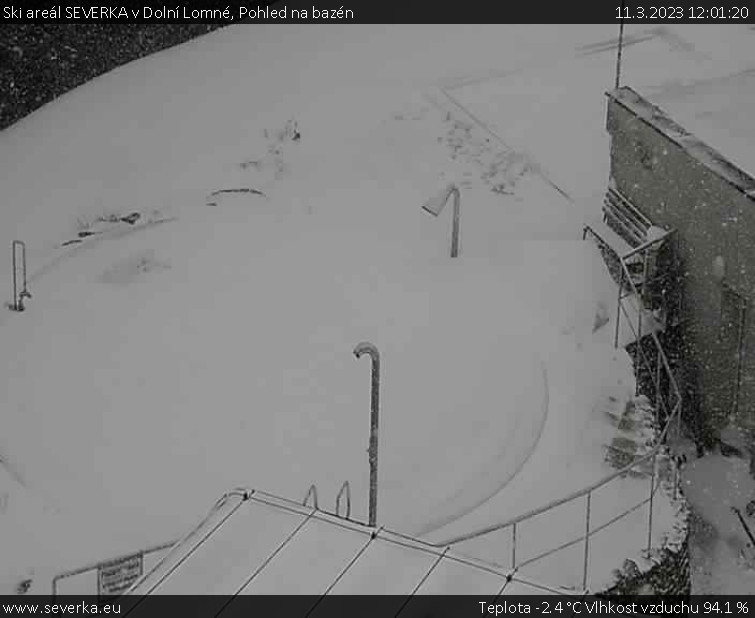 Ski areál SEVERKA v Dolní Lomné - Pohled na bazén - 11.3.2023 v 12:01