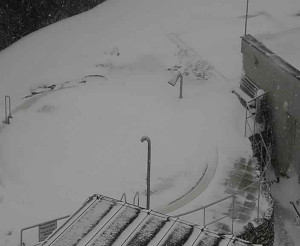 Ski areál SEVERKA v Dolní Lomné - Pohled na bazén - 11.3.2023 v 13:01
