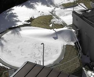 Ski areál SEVERKA v Dolní Lomné - Pohled na bazén - 12.3.2023 v 14:01