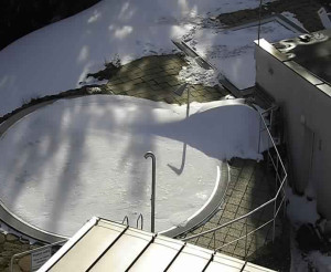 Ski areál SEVERKA v Dolní Lomné - Pohled na bazén - 12.3.2023 v 16:01