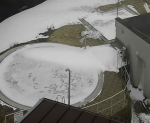 Ski areál SEVERKA v Dolní Lomné - Pohled na bazén - 13.3.2023 v 07:01