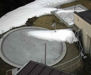 Ski areál SEVERKA v Dolní Lomné - Pohled na bazén - 14.3.2023 v 06:01