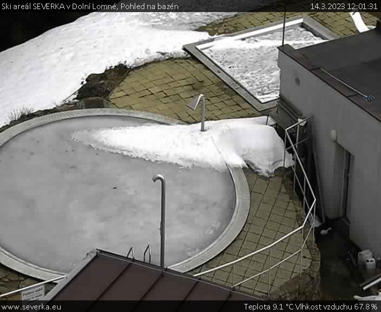 Ski areál SEVERKA v Dolní Lomné - Pohled na bazén - 14.3.2023 v 12:01
