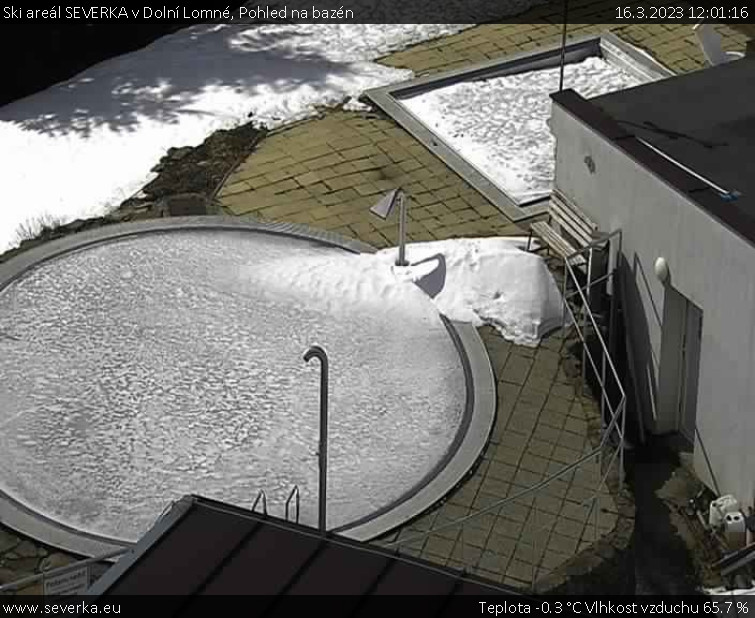 Ski areál SEVERKA v Dolní Lomné - Pohled na bazén - 16.3.2023 v 12:01