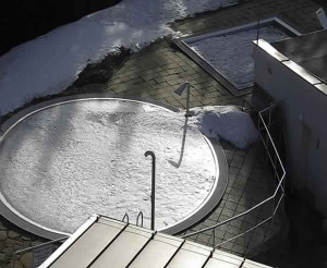 Ski areál SEVERKA v Dolní Lomné - Pohled na bazén - 17.3.2023 v 16:01