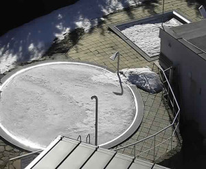 Ski areál SEVERKA v Dolní Lomné - Pohled na bazén - 18.3.2023 v 15:01