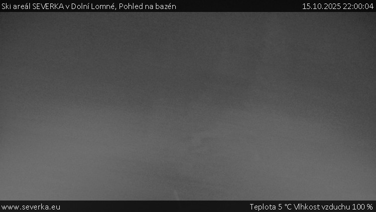 Ski areál SEVERKA v Dolní Lomné - Pohled na bazén - 15.10.2025 v 22:00 Ski areál SEVERKA v Dolní Lomné - Pohled na bazén - 15.10.2025 v 22:00