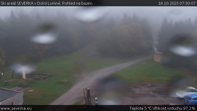 Ski areál SEVERKA v Dolní Lomné - Pohled na bazén - 18.10.2025 v 07:30 Ski areál SEVERKA v Dolní Lomné - Pohled na bazén - 18.10.2025 v 07:30