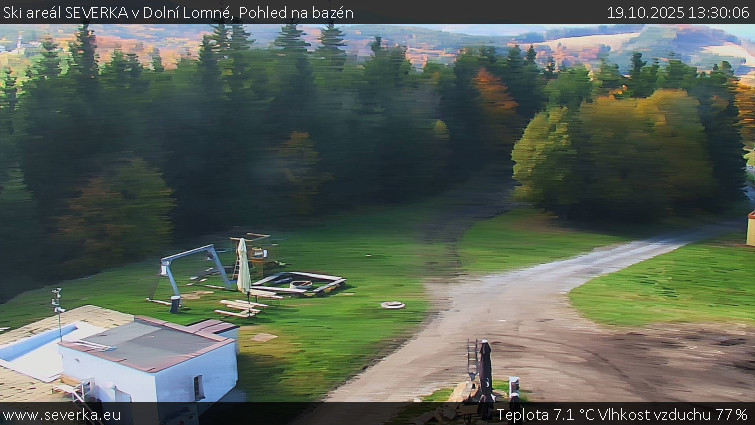 Ski areál SEVERKA v Dolní Lomné - Pohled na bazén - 19.10.2025 v 13:30 Ski areál SEVERKA v Dolní Lomné - Pohled na bazén - 19.10.2025 v 13:30