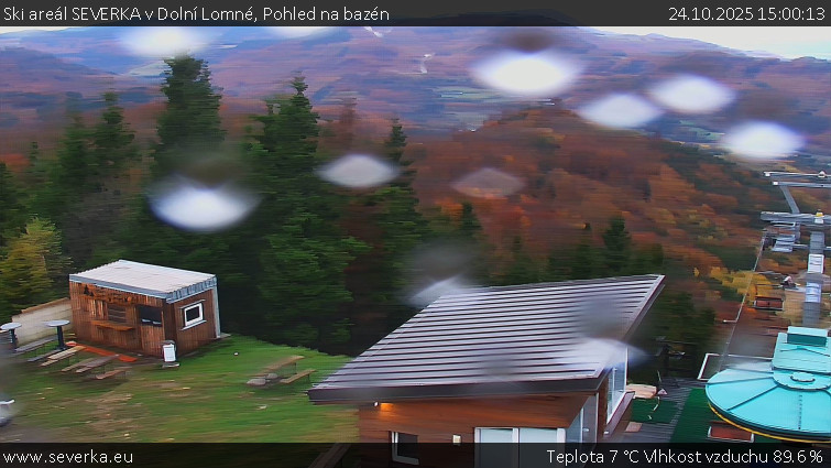 Ski areál SEVERKA v Dolní Lomné - Pohled na bazén - 24.10.2025 v 15:00 Ski areál SEVERKA v Dolní Lomné - Pohled na bazén - 24.10.2025 v 15:00