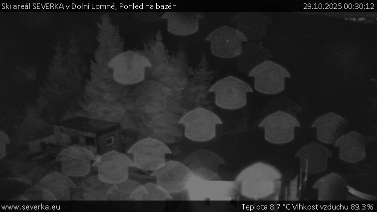 Ski areál SEVERKA v Dolní Lomné - Pohled na bazén - 29.10.2025 v 00:30 Ski areál SEVERKA v Dolní Lomné - Pohled na bazén - 29.10.2025 v 00:30