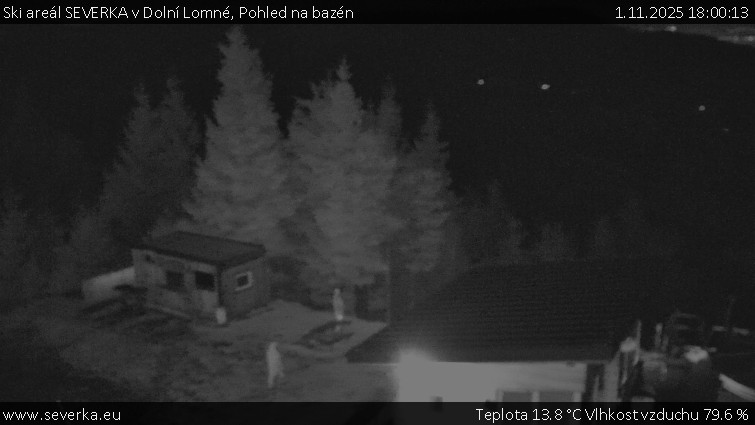 Ski areál SEVERKA v Dolní Lomné - Pohled na bazén - 1.11.2025 v 18:00 Ski areál SEVERKA v Dolní Lomné - Pohled na bazén - 1.11.2025 v 18:00
