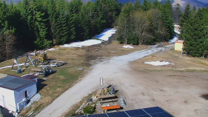 Ski areál SEVERKA v Dolní Lomné - Pohled na bazén - 10.4.2026 v 09:30 Ski areál SEVERKA v Dolní Lomné - Pohled na bazén - 10.4.2026 v 09:30