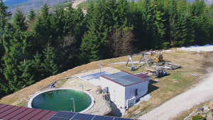 Ski areál SEVERKA v Dolní Lomné - Pohled na bazén - 10.4.2026 v 10:00 Ski areál SEVERKA v Dolní Lomné - Pohled na bazén - 10.4.2026 v 10:00