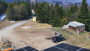 Ski areál SEVERKA v Dolní Lomné - Pohled na bazén - 10.4.2026 v 11:30 Ski areál SEVERKA v Dolní Lomné - Pohled na bazén - 10.4.2026 v 11:30