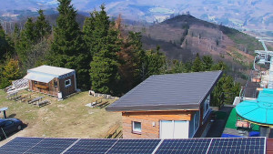Ski areál SEVERKA v Dolní Lomné - Pohled na bazén - 10.4.2026 v 13:00 Ski areál SEVERKA v Dolní Lomné - Pohled na bazén - 10.4.2026 v 13:00