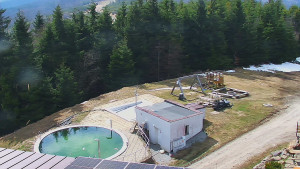 Ski areál SEVERKA v Dolní Lomné - Pohled na bazén - 10.4.2026 v 14:30 Ski areál SEVERKA v Dolní Lomné - Pohled na bazén - 10.4.2026 v 14:30