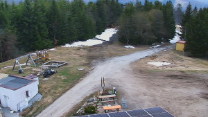 Ski areál SEVERKA v Dolní Lomné - Pohled na bazén - 10.4.2026 v 18:30 Ski areál SEVERKA v Dolní Lomné - Pohled na bazén - 10.4.2026 v 18:30