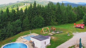 Skigebiet SEVERKA in Dolní Lomná - Blick auf den Pool - 11.7.2026 v 08:30 Skigebiet SEVERKA in Dolní Lomná - Blick auf den Pool - 11.7.2026 v 08:30