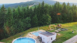 Skigebiet SEVERKA in Dolní Lomná - Blick auf den Pool - 11.7.2026 v 20:00 Skigebiet SEVERKA in Dolní Lomná - Blick auf den Pool - 11.7.2026 v 20:00