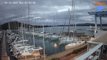 Snímek    3.11.2025 v 06:45