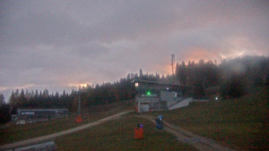 Stuhleck - Stuhleckbahn Bergstation - 31.10.2025 v 06:15 Stuhleck - Stuhleckbahn Bergstation - 31.10.2025 v 06:15