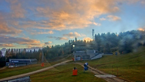 Stuhleck - Stuhleckbahn Bergstation - 31.10.2025 v 07:00 Stuhleck - Stuhleckbahn Bergstation - 31.10.2025 v 07:00