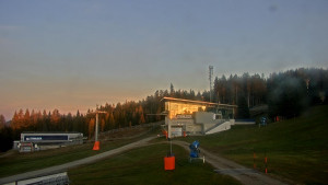 Stuhleck - Stuhleckbahn Bergstation - 31.10.2025 v 16:45 Stuhleck - Stuhleckbahn Bergstation - 31.10.2025 v 16:45