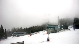 Stuhleck - Stuhleckbahn Bergstation - 8.12.2025 v 10:45 Stuhleck - Stuhleckbahn Bergstation - 8.12.2025 v 10:45