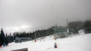 Stuhleck - Stuhleckbahn Bergstation - 8.12.2025 v 11:30 Stuhleck - Stuhleckbahn Bergstation - 8.12.2025 v 11:30