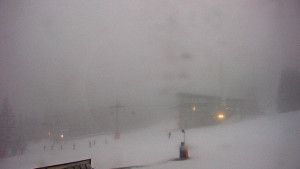 Stuhleck - Stuhleckbahn Bergstation - 23.12.2025 v 16:00 Stuhleck - Stuhleckbahn Bergstation - 23.12.2025 v 16:00