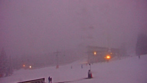 Stuhleck - Stuhleckbahn Bergstation - 23.12.2025 v 16:15 Stuhleck - Stuhleckbahn Bergstation - 23.12.2025 v 16:15