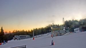 Stuhleck - Stuhleckbahn Bergstation - 28.12.2025 v 08:00 Stuhleck - Stuhleckbahn Bergstation - 28.12.2025 v 08:00