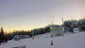 Stuhleck - Stuhleckbahn Bergstation - 28.12.2025 v 09:00 Stuhleck - Stuhleckbahn Bergstation - 28.12.2025 v 09:00