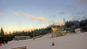 Stuhleck - Stuhleckbahn Bergstation - 10.2.2026 v 16:30 Stuhleck - Stuhleckbahn Bergstation - 10.2.2026 v 16:30