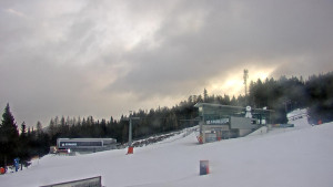 Stuhleck - Stuhleckbahn Bergstation - 13.2.2026 v 07:30 Stuhleck - Stuhleckbahn Bergstation - 13.2.2026 v 07:30