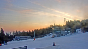 Stuhleck - Stuhleckbahn Bergstation - 12.3.2026 v 06:30 Stuhleck - Stuhleckbahn Bergstation - 12.3.2026 v 06:30