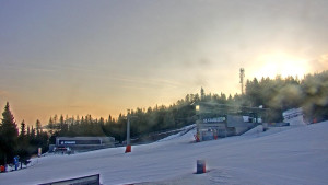 Stuhleck - Stuhleckbahn Bergstation - 12.3.2026 v 07:15 Stuhleck - Stuhleckbahn Bergstation - 12.3.2026 v 07:15