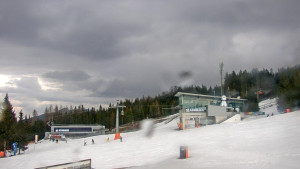 Stuhleck - Stuhleckbahn Bergstation - 12.3.2026 v 14:45 Stuhleck - Stuhleckbahn Bergstation - 12.3.2026 v 14:45