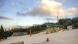 Stuhleck - Stuhleckbahn Bergstation - 12.3.2026 v 17:15 Stuhleck - Stuhleckbahn Bergstation - 12.3.2026 v 17:15