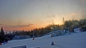 Stuhleck - Stuhleckbahn Bergstation - 24.3.2026 v 06:15 Stuhleck - Stuhleckbahn Bergstation - 24.3.2026 v 06:15